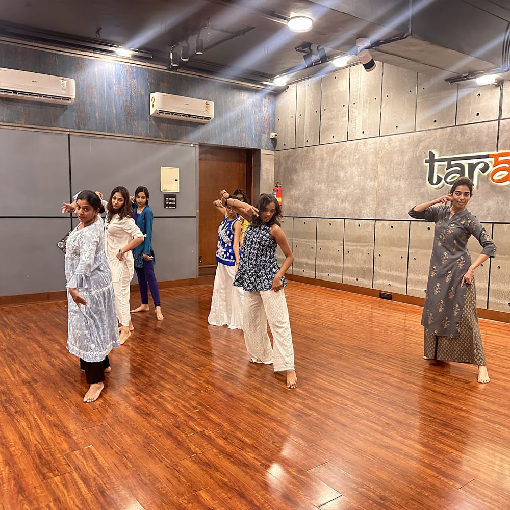 Performing Arts,Entertainment,Flooring,Floor,Event,Performance,Choreography,Dance,Hall,Fun