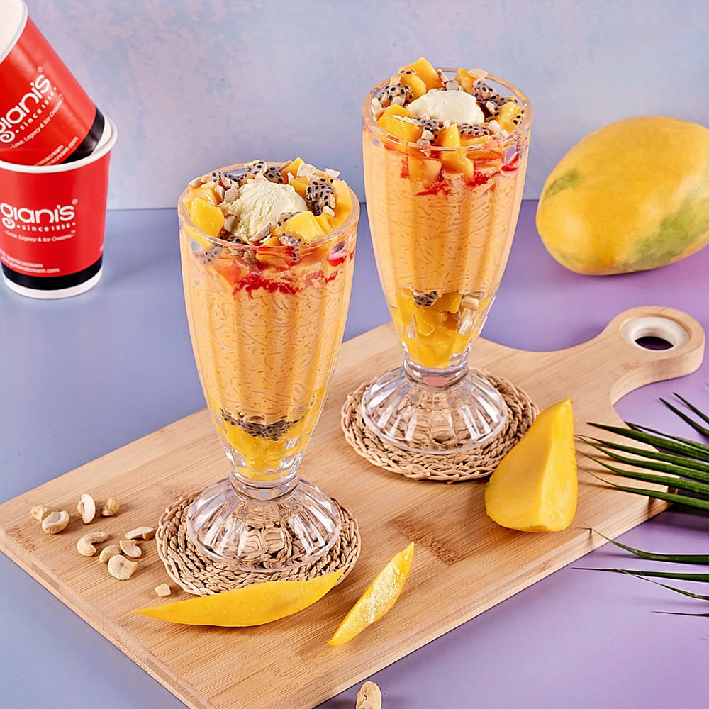 Food,Tableware,Fruit,Ingredient,Produce,Dessert,Ice cream,Recipe,Frozen dessert,Strawberry