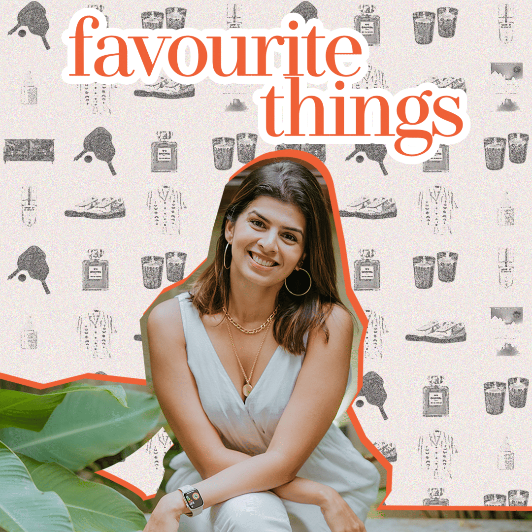 Smile,Happiness,Facial expression,Long hair,Advertising,Makeover,Throat,Feathered hair,Publication,Step cutting