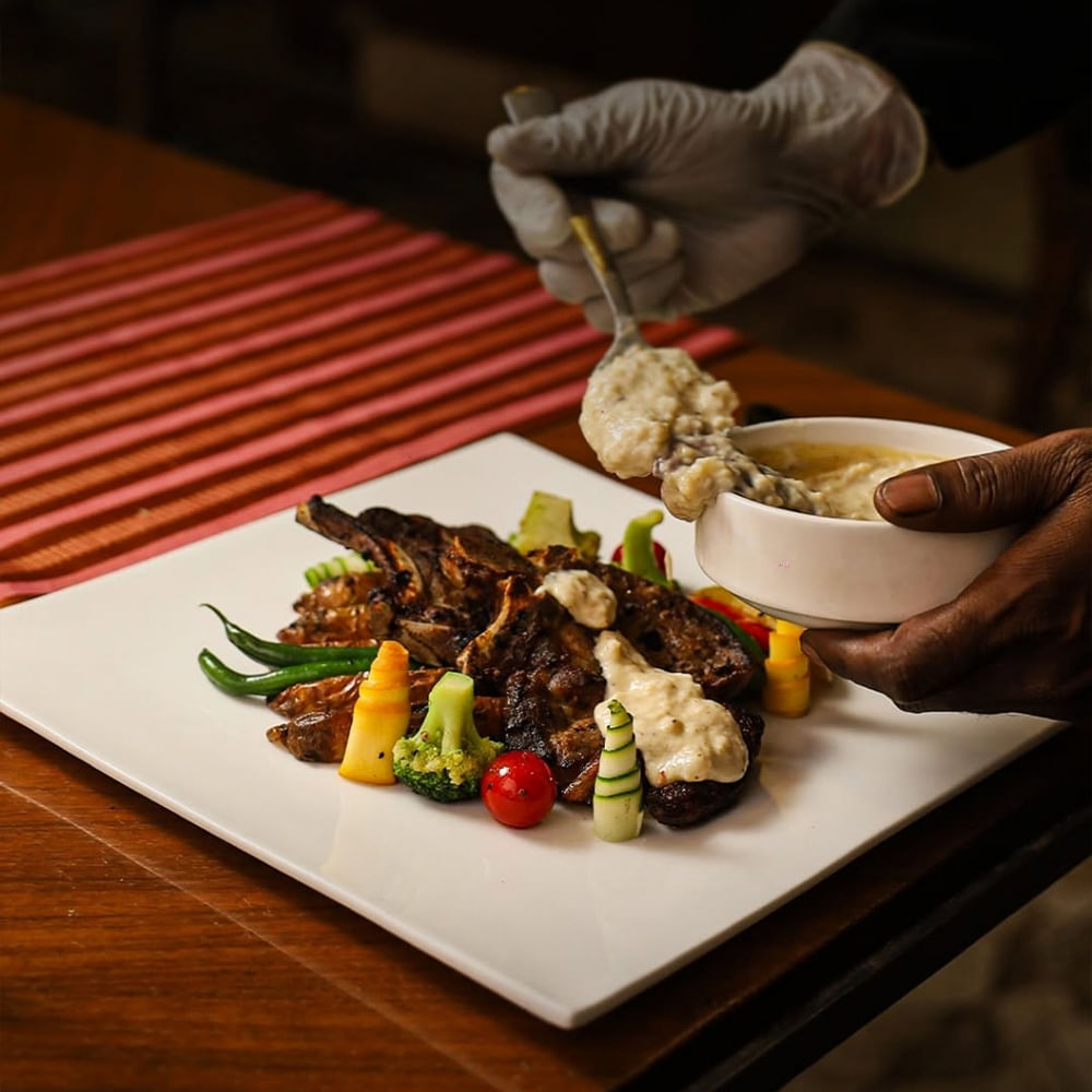 Food,Tableware,Ingredient,Cooking,Meat,Produce,Dishware,Vegetable,Culinary arts,Plate