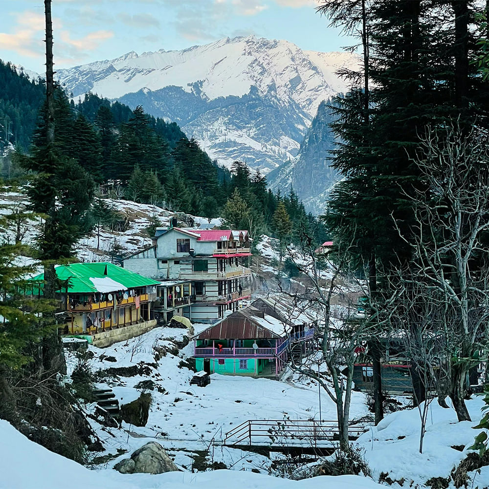 Winter,Snow,Hill station,geological phenomenon,Mountain range,Freezing,Glacial landform,Larch,Mountain Village,Alps