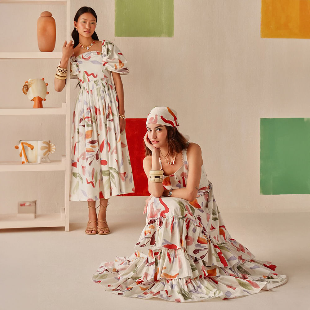 Dress,Fashion,Textile,Day Dress,One-piece garment,Pink,Waist,Vintage clothing,Fashion design,Fashion Model