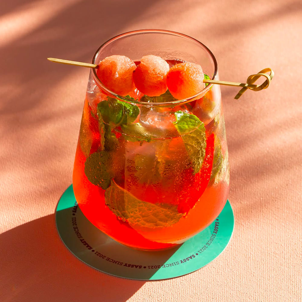 Tableware,Food,Alcoholic drink,Fruit,Ingredient,Cocktail,Classic cocktail,Punch,Non-alcoholic drink,Produce