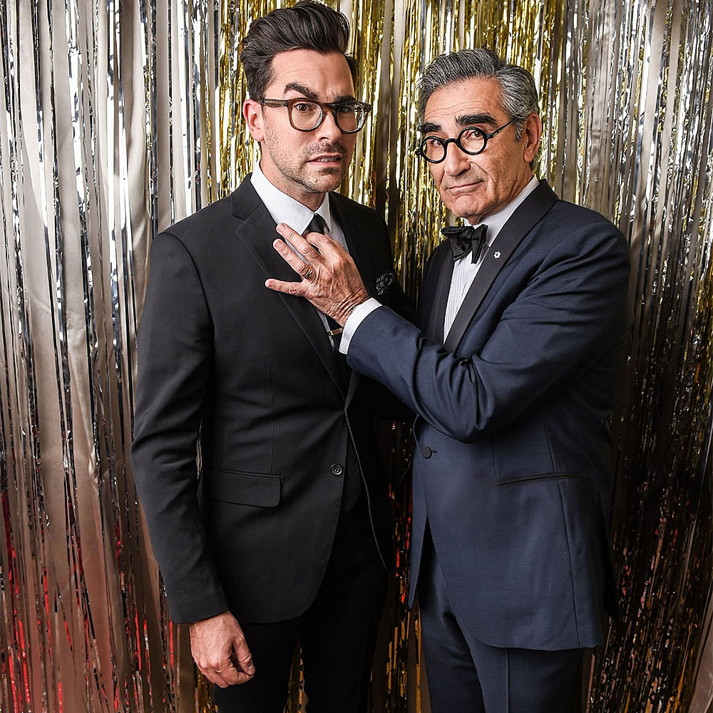 Eyewear,Glasses,Vision Care,Collar,Formal wear,Blazer,Smile,Dress shirt,White-collar worker,Coat