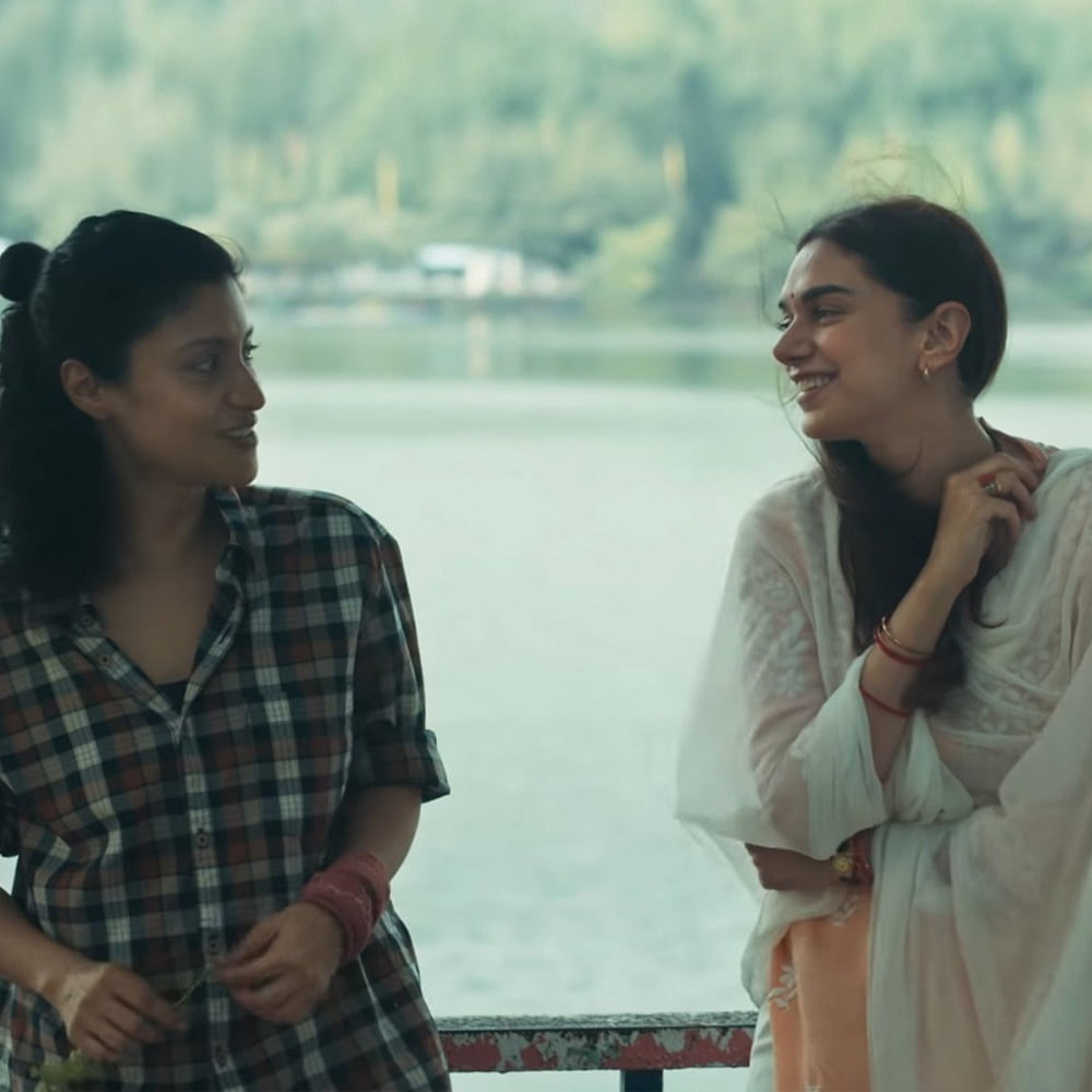 Happiness,Beauty,Black hair,Smile,People in nature,Friendship,Fun,Leisure,Love,Vacation