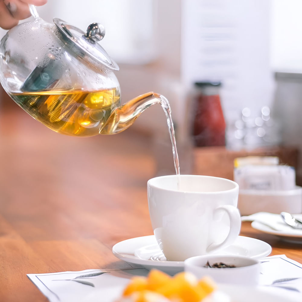 Tableware,Serveware,Cup,Tea,Drinkware,Teapot,Teacup,Earl Grey tea,Liquid,Kettle