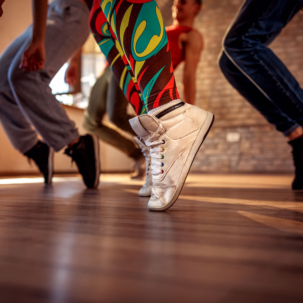 Shoe,Footwear,Fashion,Sneakers,Walking Shoe,Skate shoe,Outdoor Shoe,Plimsoll shoe,Boot,Balance