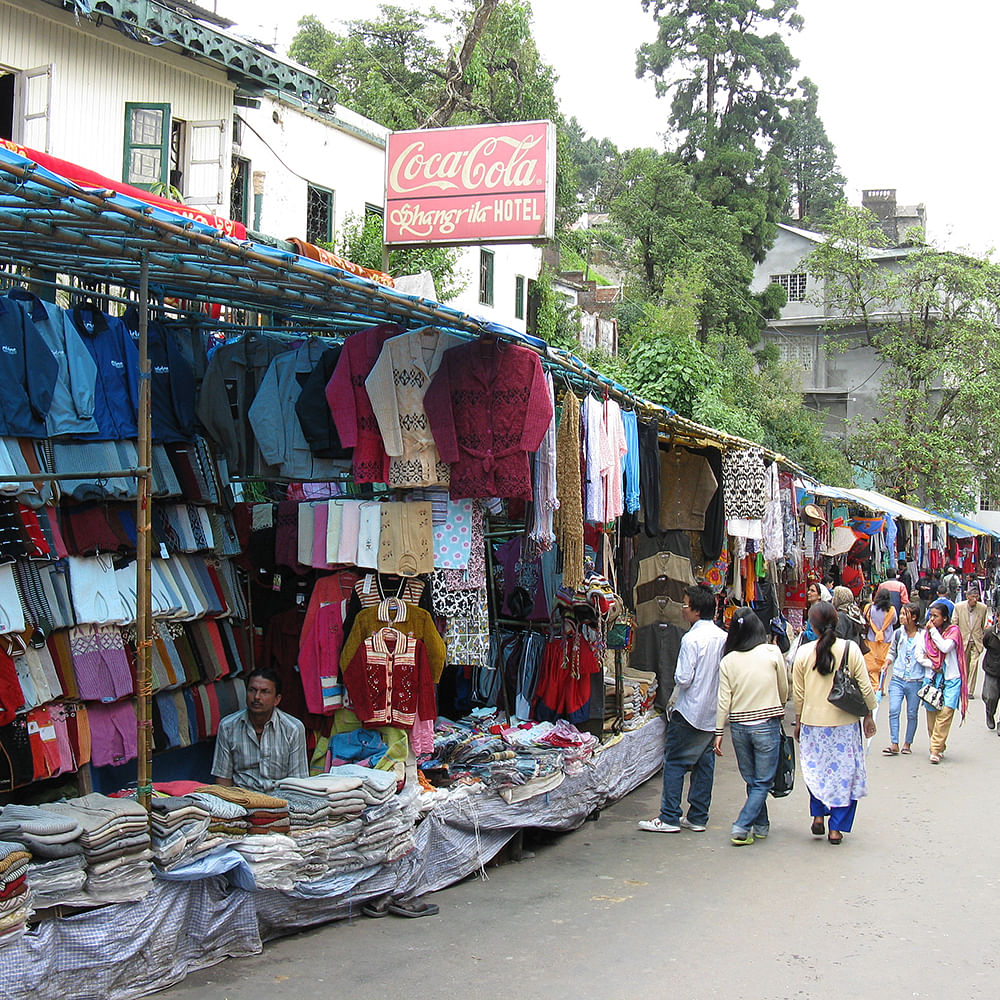 Bazaar,Retail,Public space,Temple,Market,City,Flea market,Pedestrian,Street,Human settlement