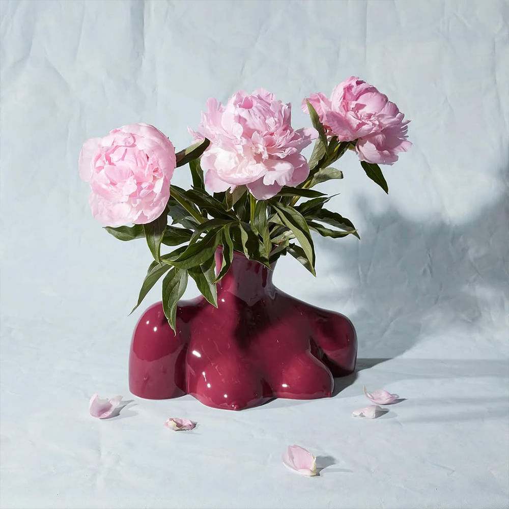 Pink,Flower bouquet,Petal,Cut flowers,Vase,Floristry,Flower Arranging,Artificial flower,Porcelain,Ceramic