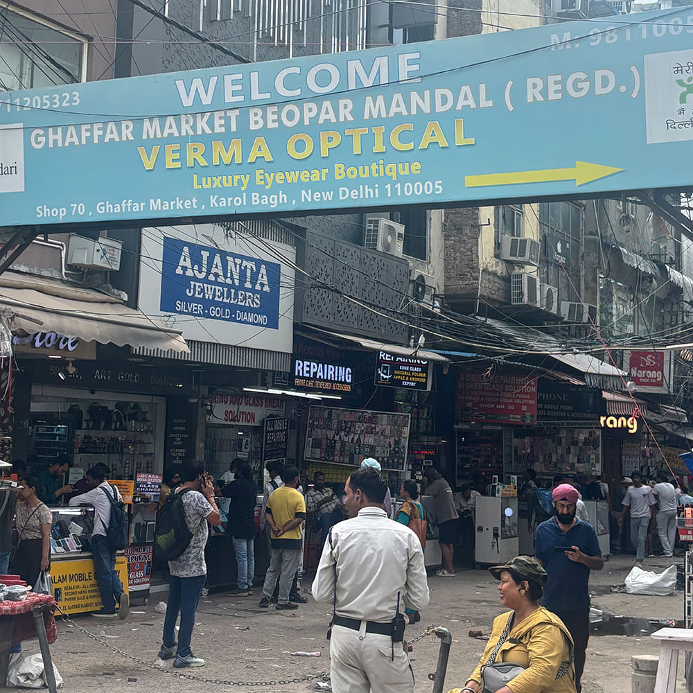 Retail,Market,Customer,Advertising,Pedestrian,Bazaar,Shopping,Shopkeeper,Billboard