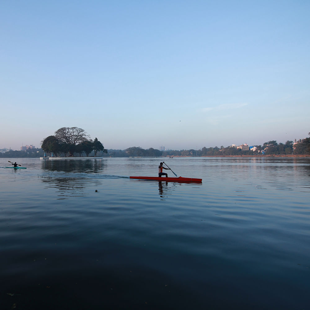 Boat,Boats and boating--Equipment and supplies,Oar,Waterway,Watercraft,Recreation,Paddle,Kayaking,Canoeing,Kayak