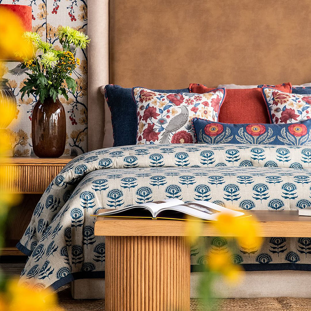 Furniture,Interior design,Linens,Textile,Bedroom,Bed sheet,Room,Bedding,Bed,Lamp