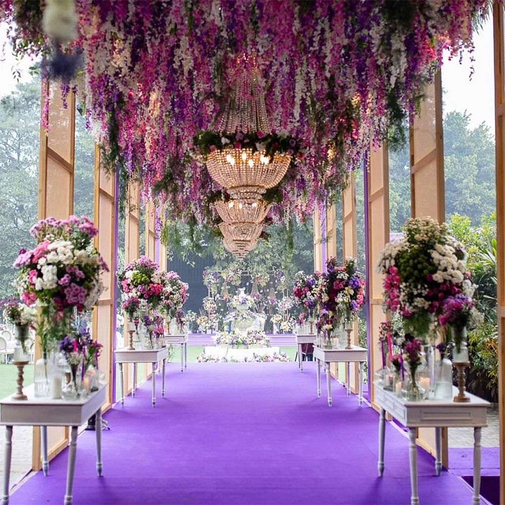 Pink,Floristry,Flower Arranging,Petal,Purple,Floral design,Decoration,Ceremony,Cut flowers,Flower bouquet