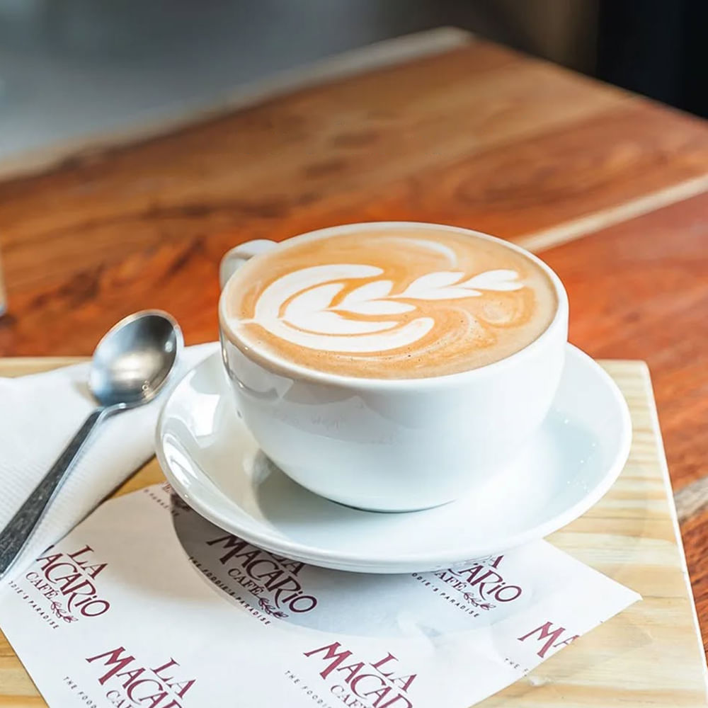 Tableware,Coffee,Cappuccino,Serveware,Wiener Melange,Java coffee,Drinkware,Coffee cup,Cup,Cortado