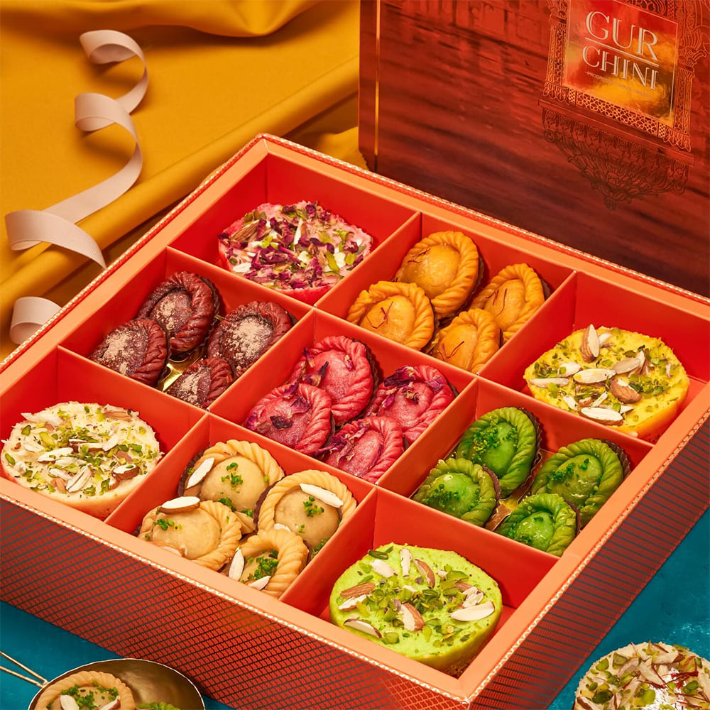 Food,Finger food,Dessert,Box,Biscuit,Delicacy,Comfort food