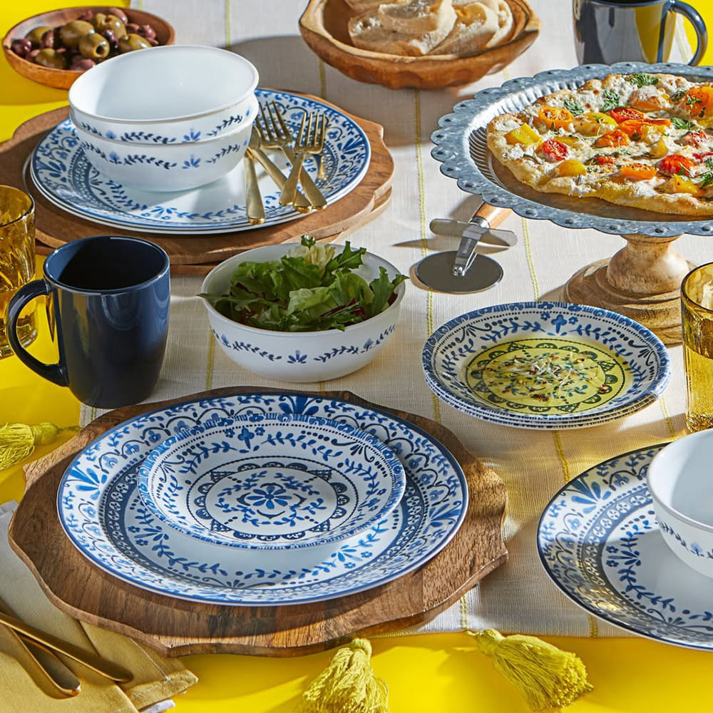 Tableware,Porcelain,Serveware,Blue and white pottery,Dishware,Plate,Dinnerware Set,Stoneware,Pottery,Ceramic