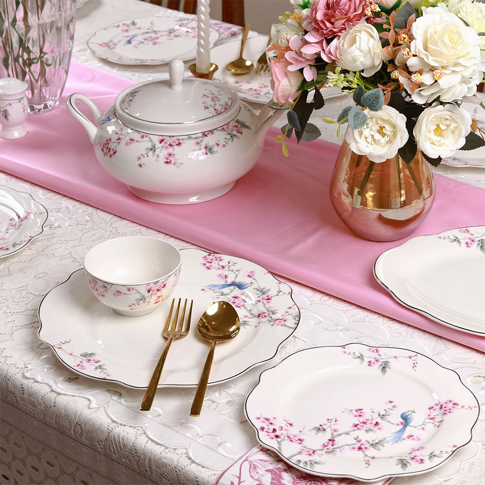 Tableware,Serveware,Dishware,Drinkware,Pink,Porcelain,Table,Cup,Saucer,Plate