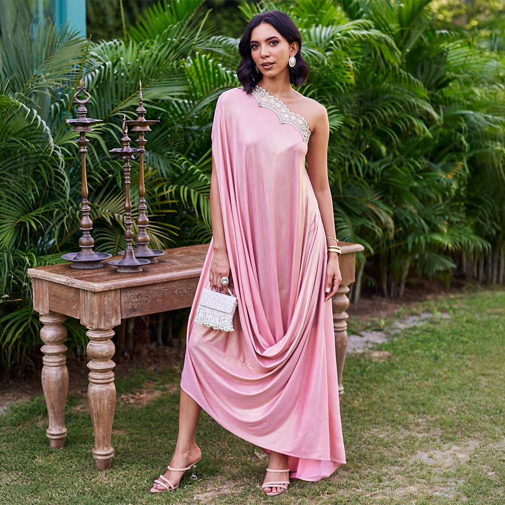 40 Indian Bridesmaid Dresses Perfect For Wedding Season 2025 | LBB
