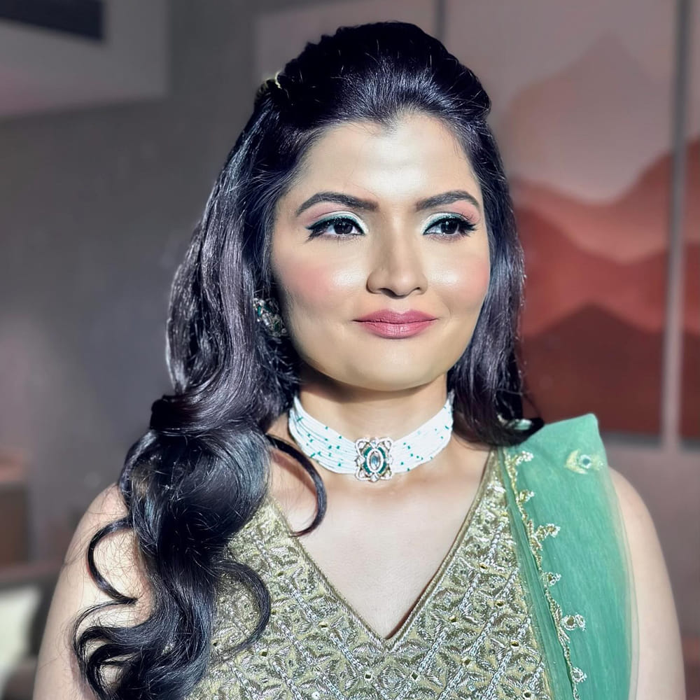 Nandini Advani | LBB