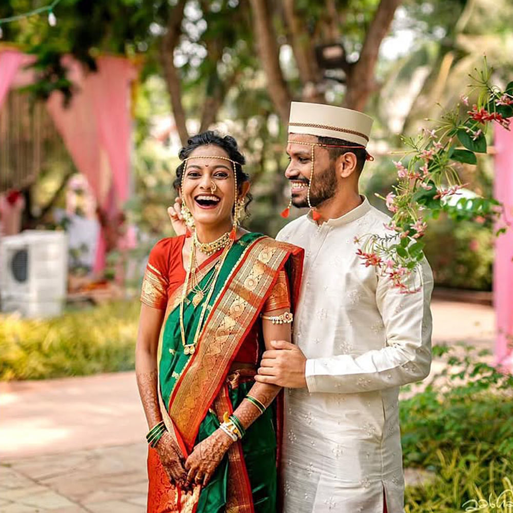 Happiness,Smile,Temple,Event,Tradition,Formal wear,Sari,Bride,Marriage,Jewellery