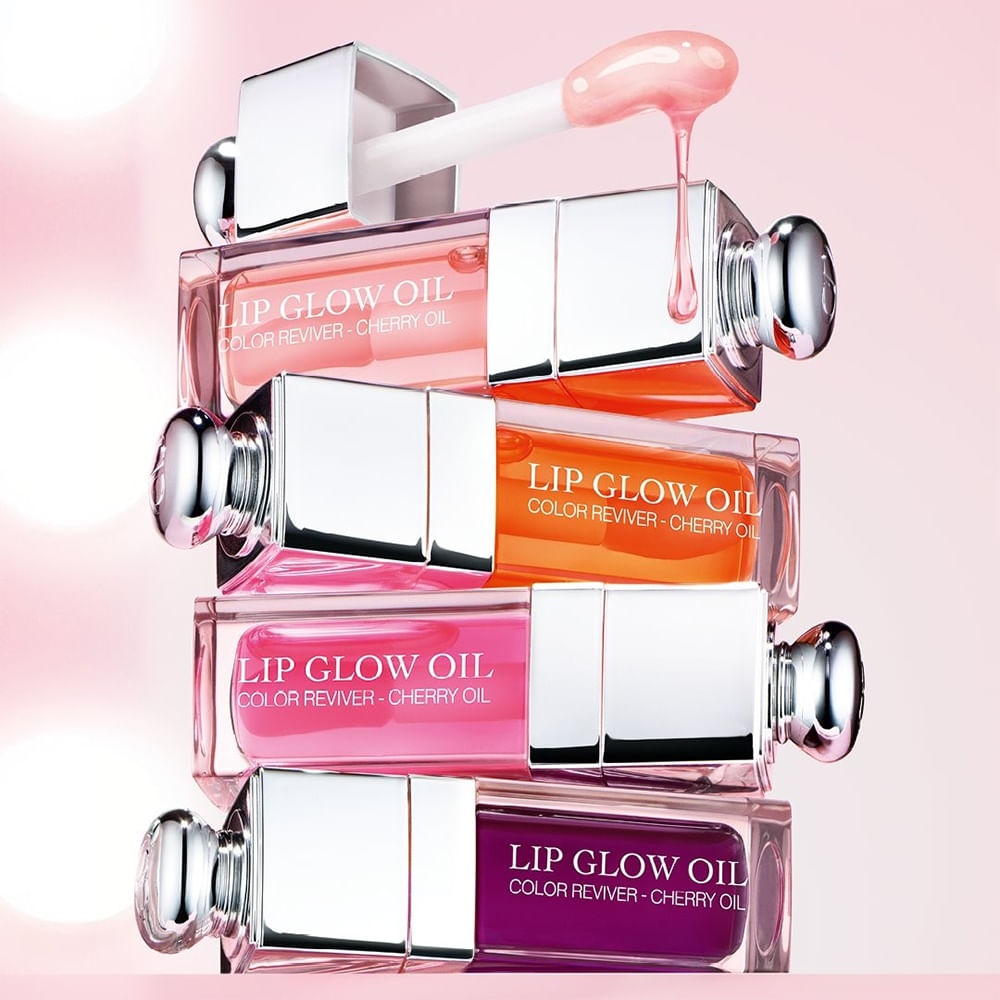 Liquid,Pink,Personal care,Cosmetics,Bottle,Lipstick,Lip gloss,Perfume,Glass bottle