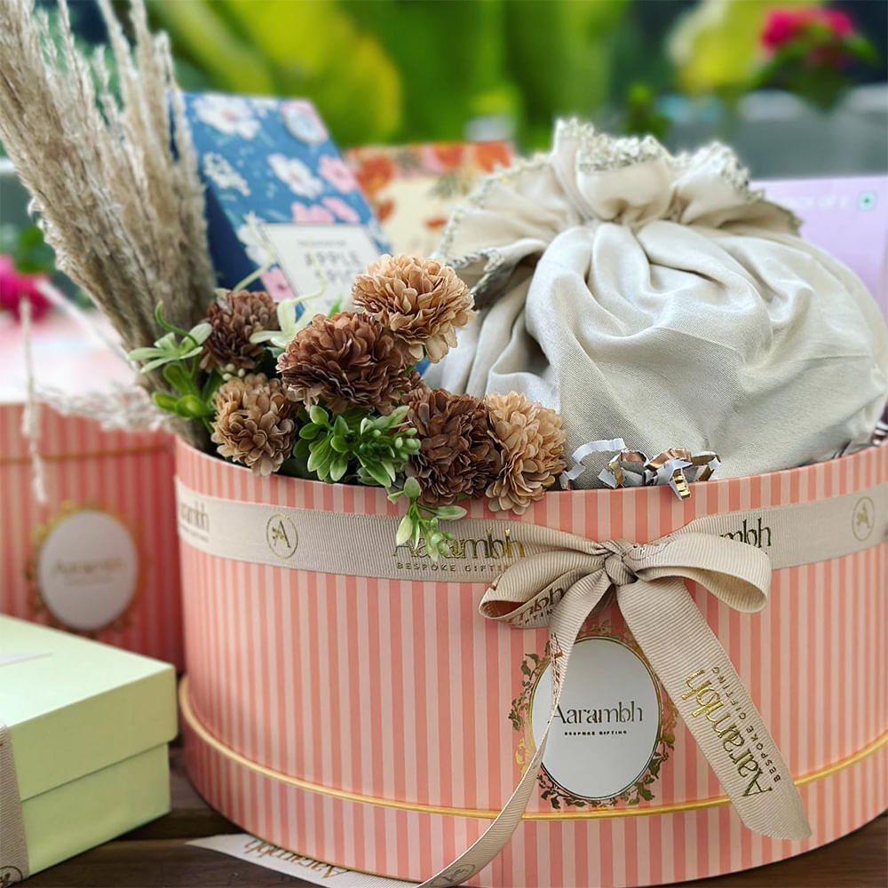 Basket,Pink,Gift,Cut flowers,Box,Hamper,Party Supply,Party favor,Gift wrapping,Paper Product