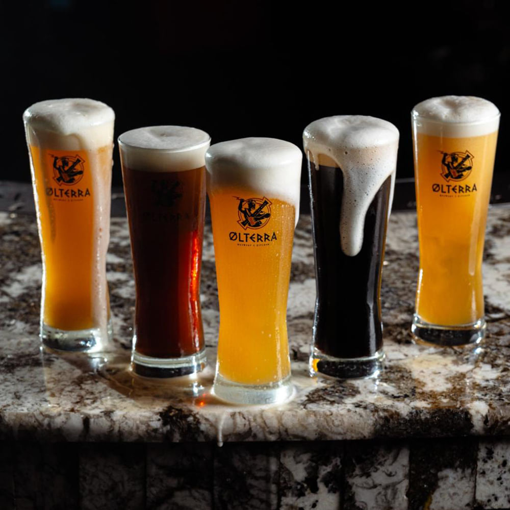 Alcoholic drink,Barware,Beer,Alcohol,Wheat beer,Beer glassware,Drinkware,Liquor,Lager,Ale