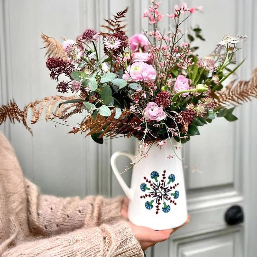 Flower bouquet,Flower,Cut flowers,Flower Arranging,Floristry,Flowerpot,Vase,Pink,Floral design,Houseplant