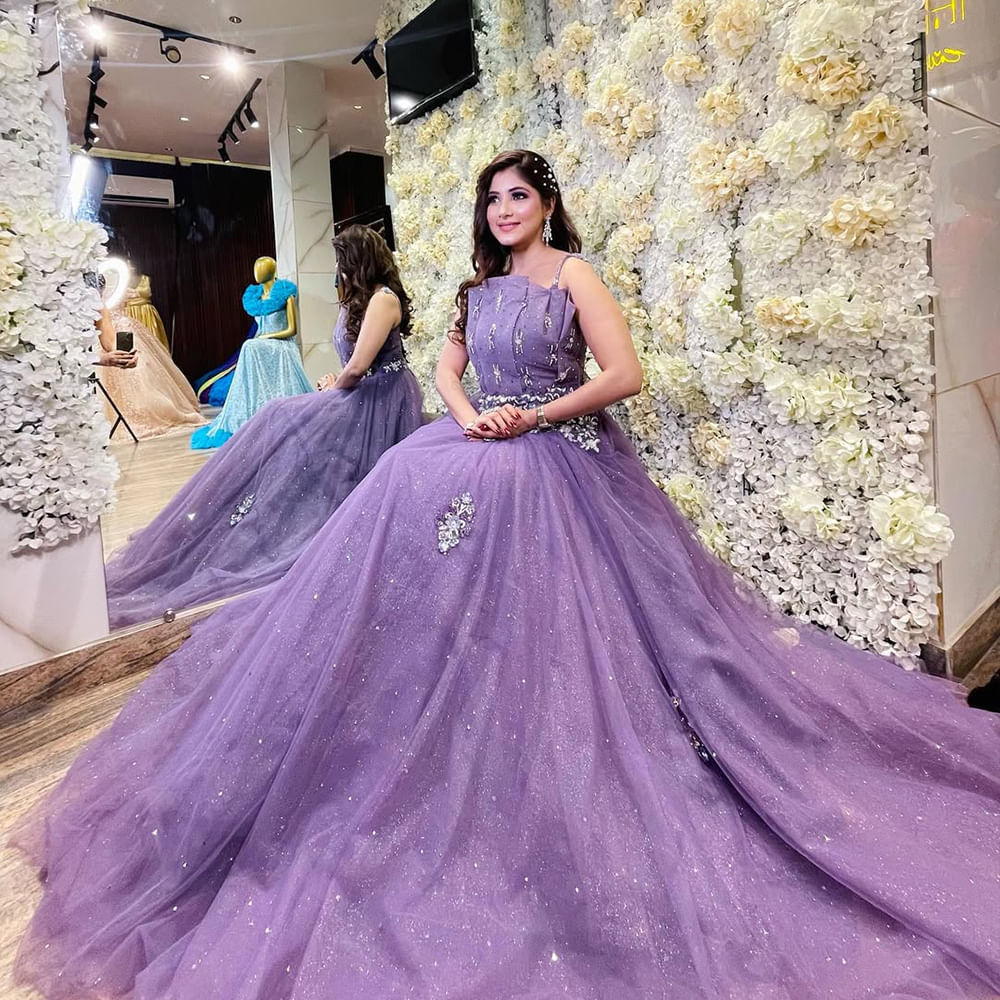 Gown,Formal wear,Dress,Textile,Fashion,Event,Bridal Clothing,Pink,Haute couture,Bridal Party Dress