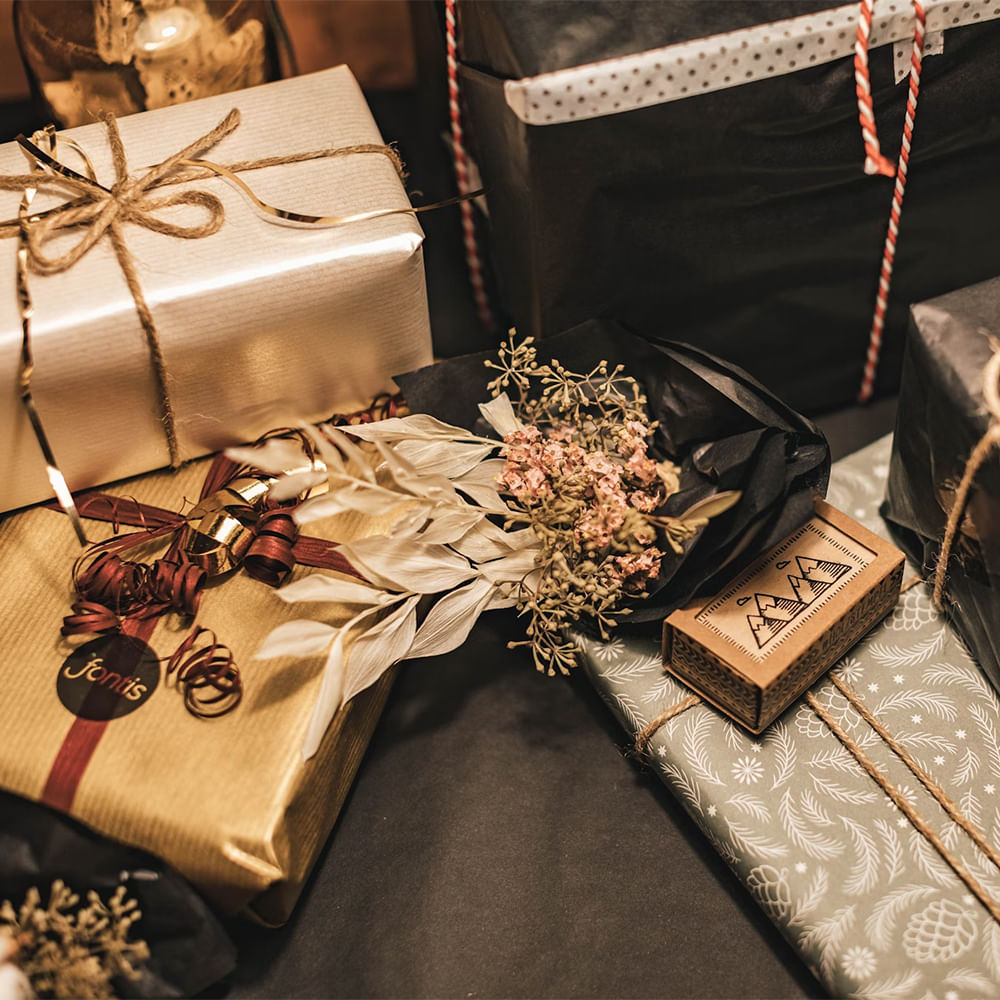 Gift wrapping,Gift,Packaging and labeling,Party favor,Box,Paper,Paper Product,Ribbon,Paper bag,Party Supply