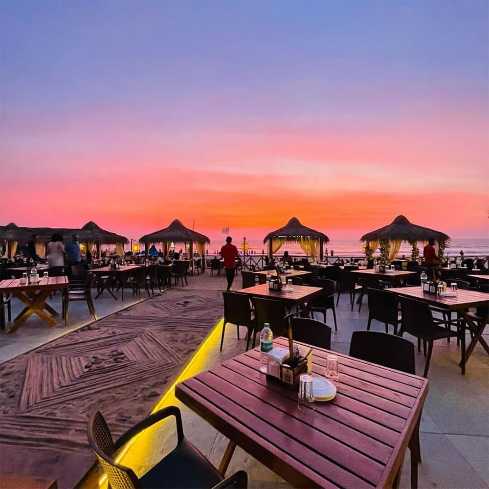 Evening,Dusk,Sunset,Chair,Resort,Afterglow,Heat,Sunrise,Outdoor furniture,Outdoor Table