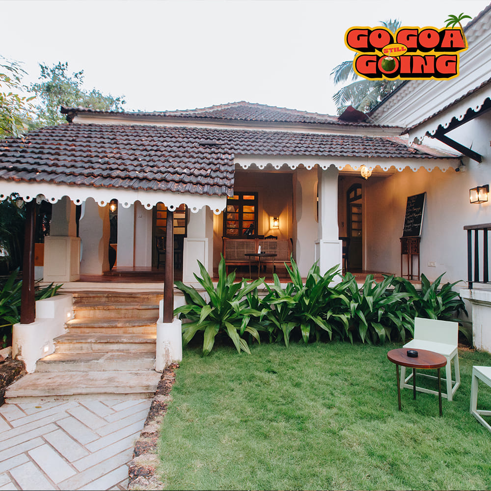 House,Home,Roof,Resort,Hacienda,Shade,Porch,Cottage,Eco hotel,Estate