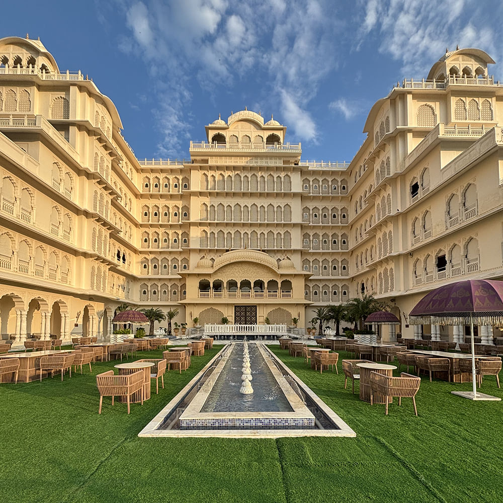 Palace,Hotel,Arcade,Official residence