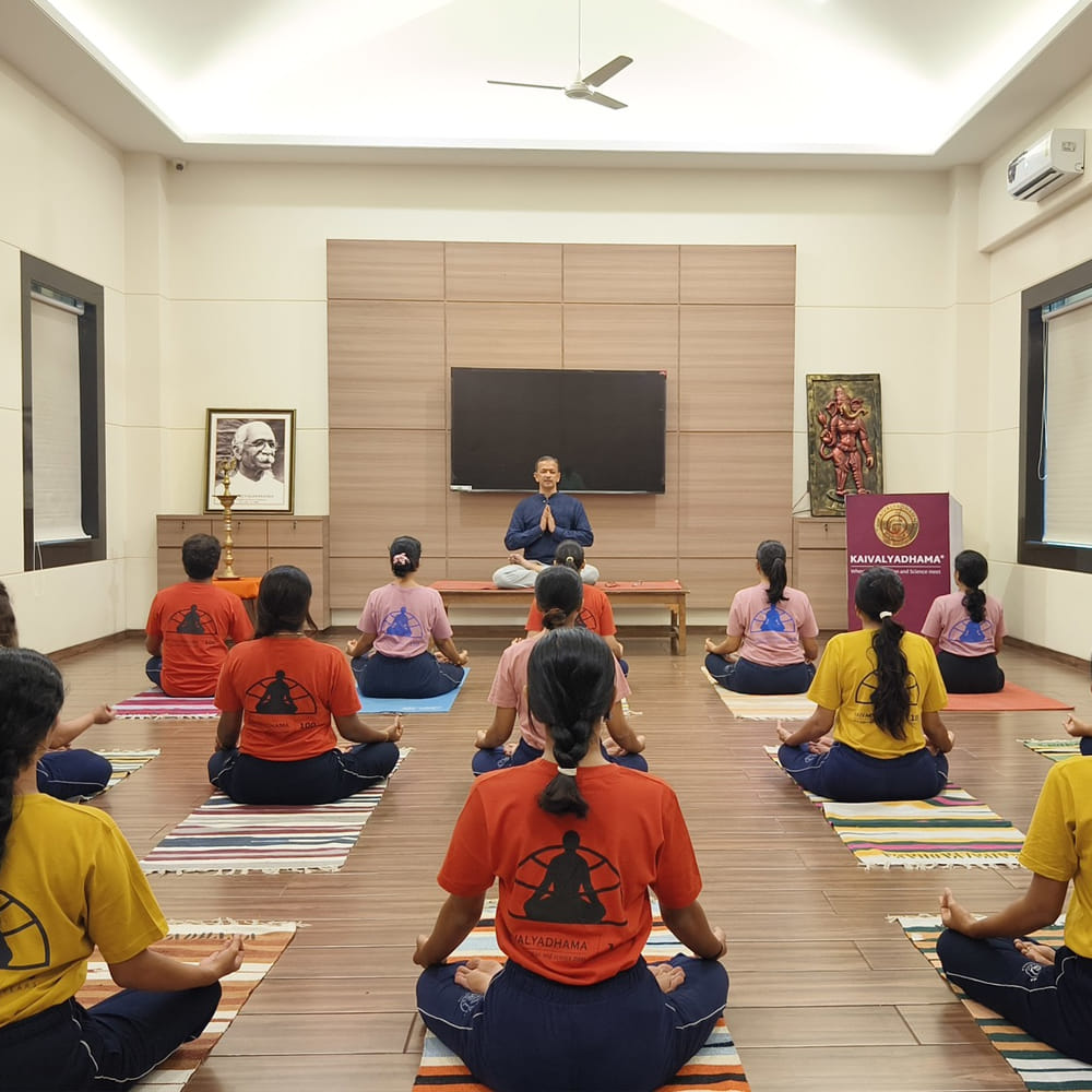 Physical fitness,Yoga,Exercise,Guru,Hall,Meditation,Training