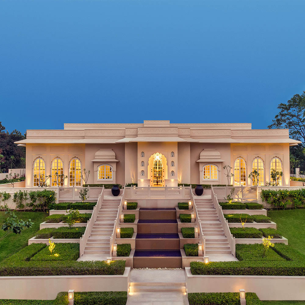 Architecture,Estate,Mansion,Garden,Villa,Landscaping,Hacienda,Courtyard,Resort,Yard
